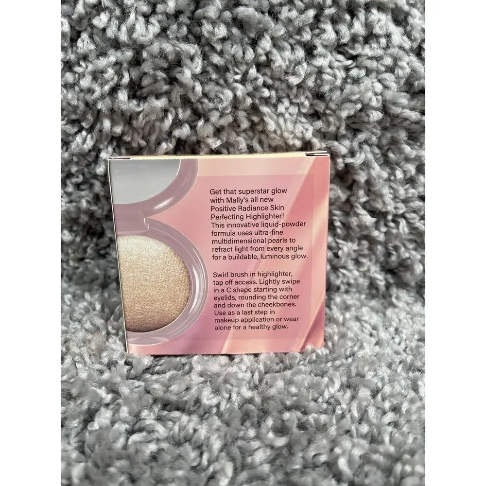 Mally Beauty Positive Radiance Skin Perfecting Highlighter Sparkling Champagne 3